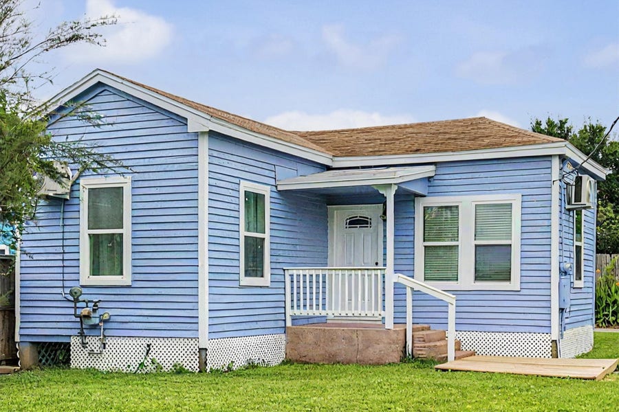 Property photo for 5813 Avenue S 1/2, Galveston, TX