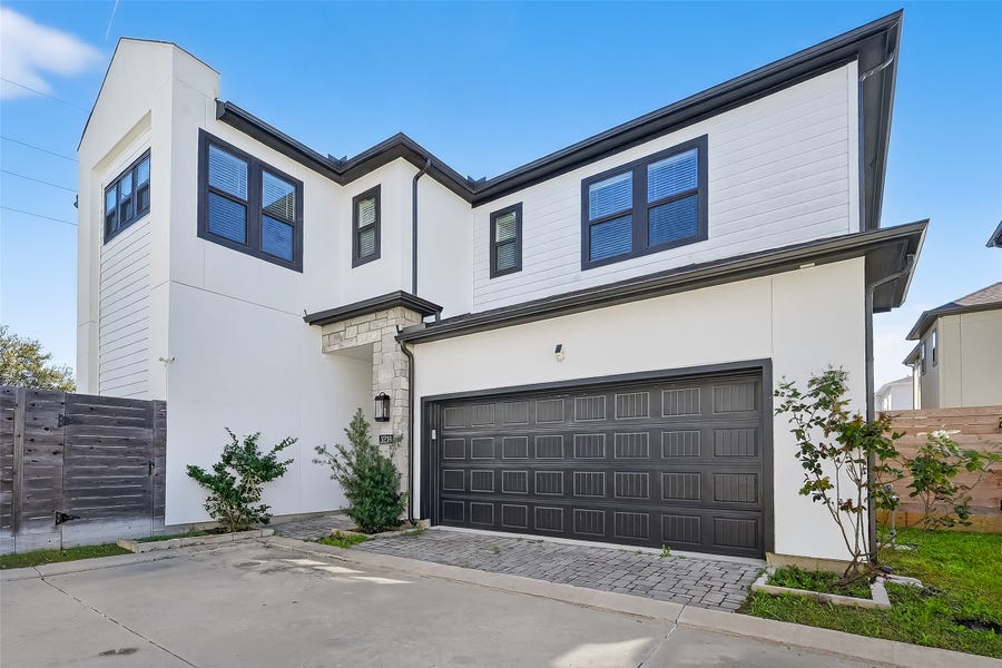 Property photo for 3239 Royal Oaks Hollow Lane, Houston, TX
