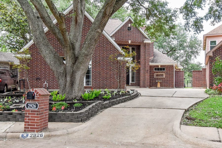 Property photo for 2926 Carnoustie Drive, Missouri City, TX
