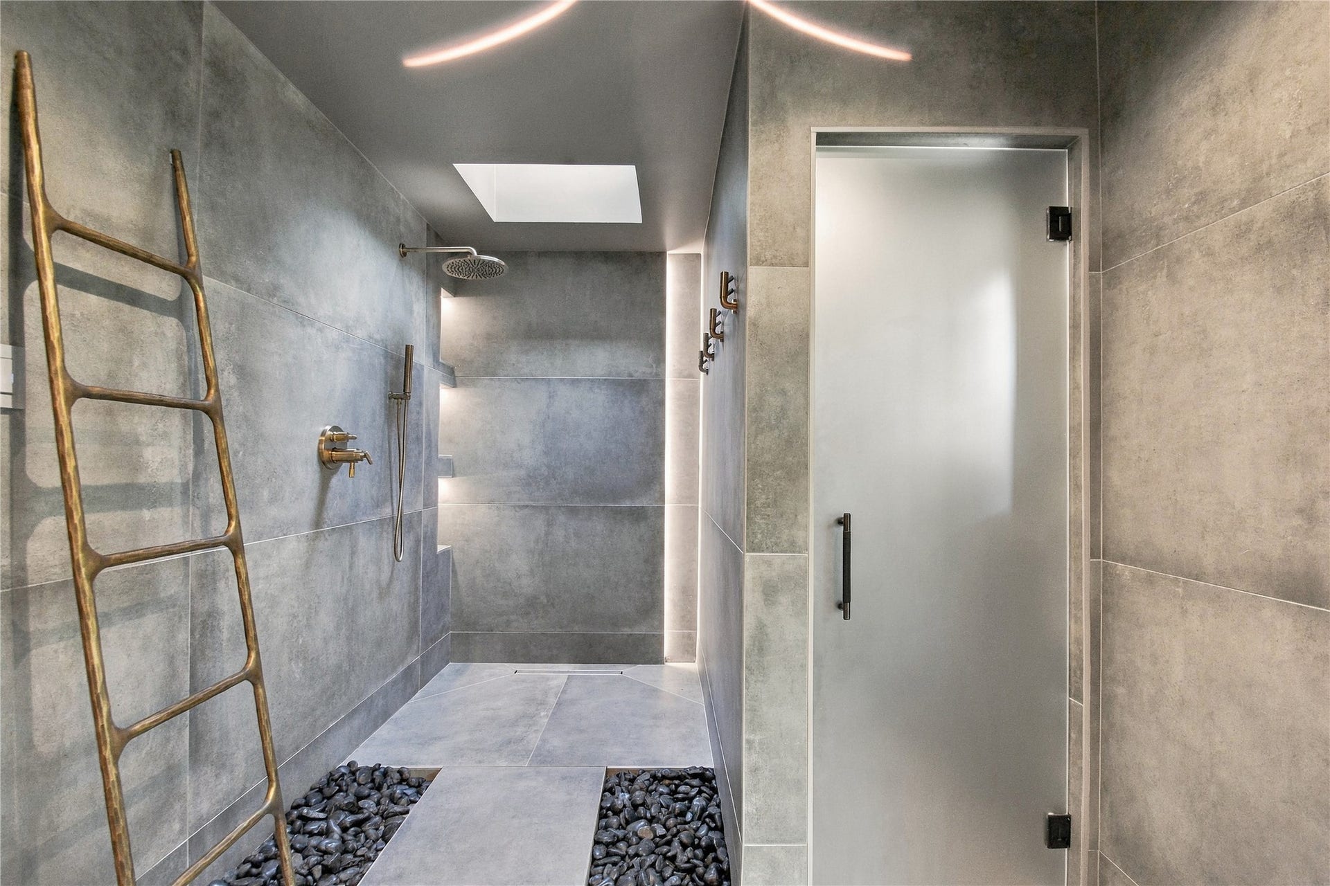 27273 Orth Lane, Oak Ridge North, TX 77385 primary bathroom