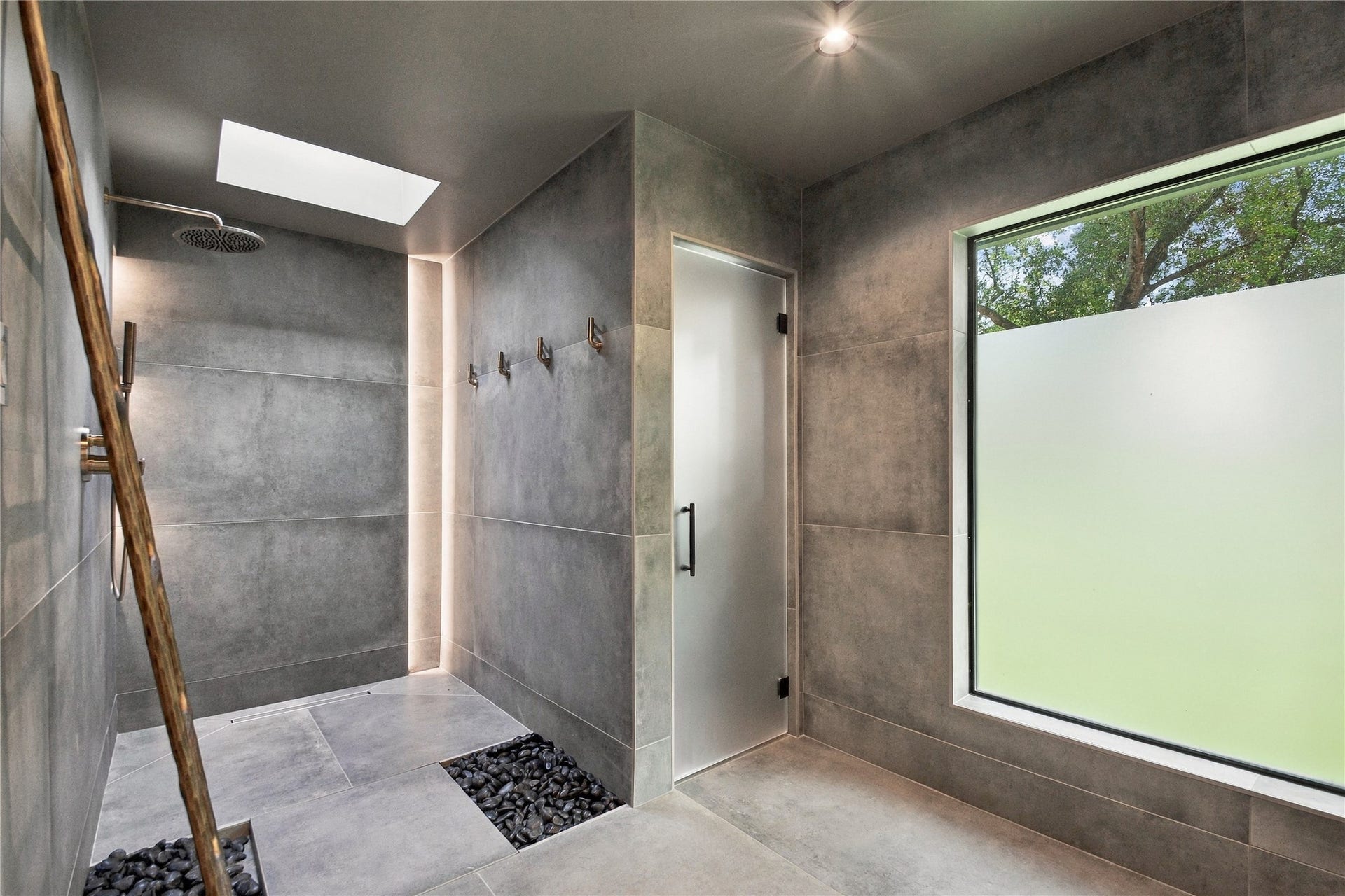 27273 Orth Lane, Oak Ridge North, TX 77385 primary bathroom