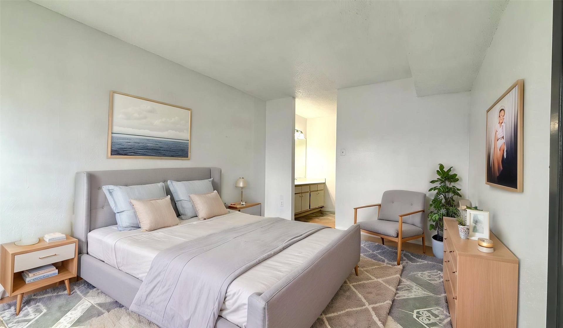 11889 Bobwhite Drive, #834, Houston, TX 77035 Virtually Staging