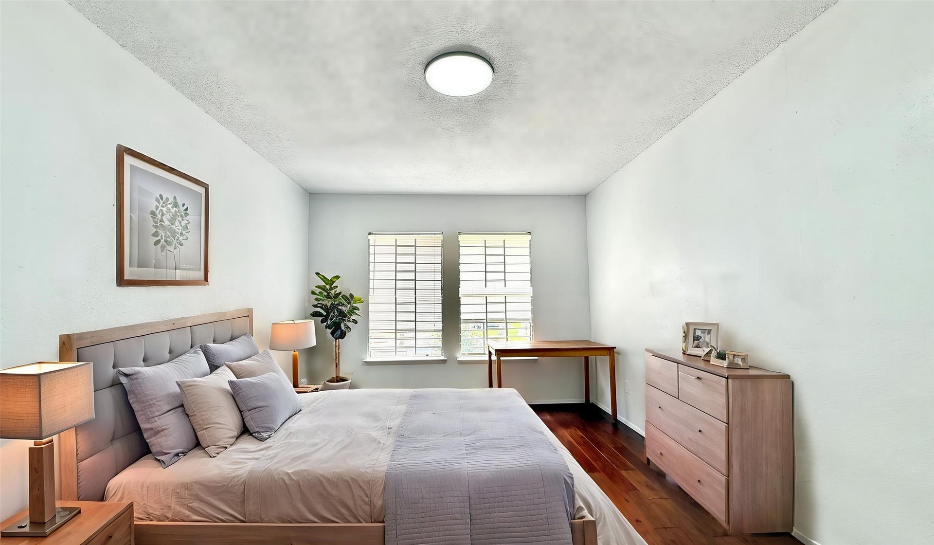 11889 Bobwhite Drive, #834, Houston, TX 77035 Virtually Staging
