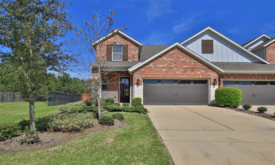 Property photo for 7 Heirloom Garden Place, The Woodlands, TX