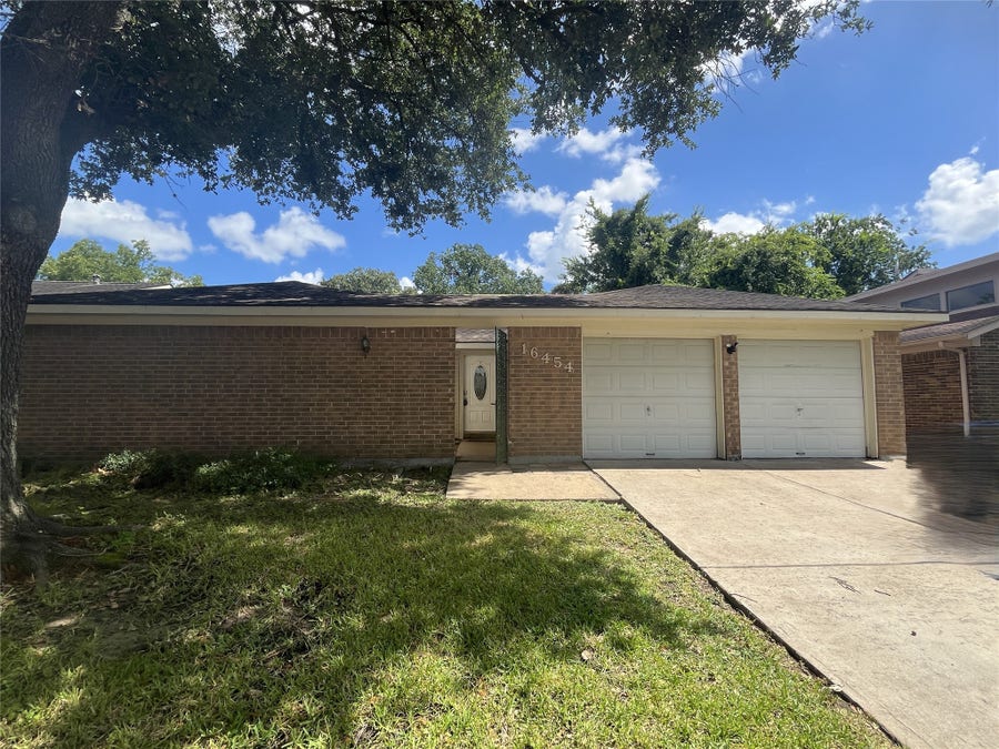 Property photo for 16454 Hickory Knoll Drive, Houston, TX
