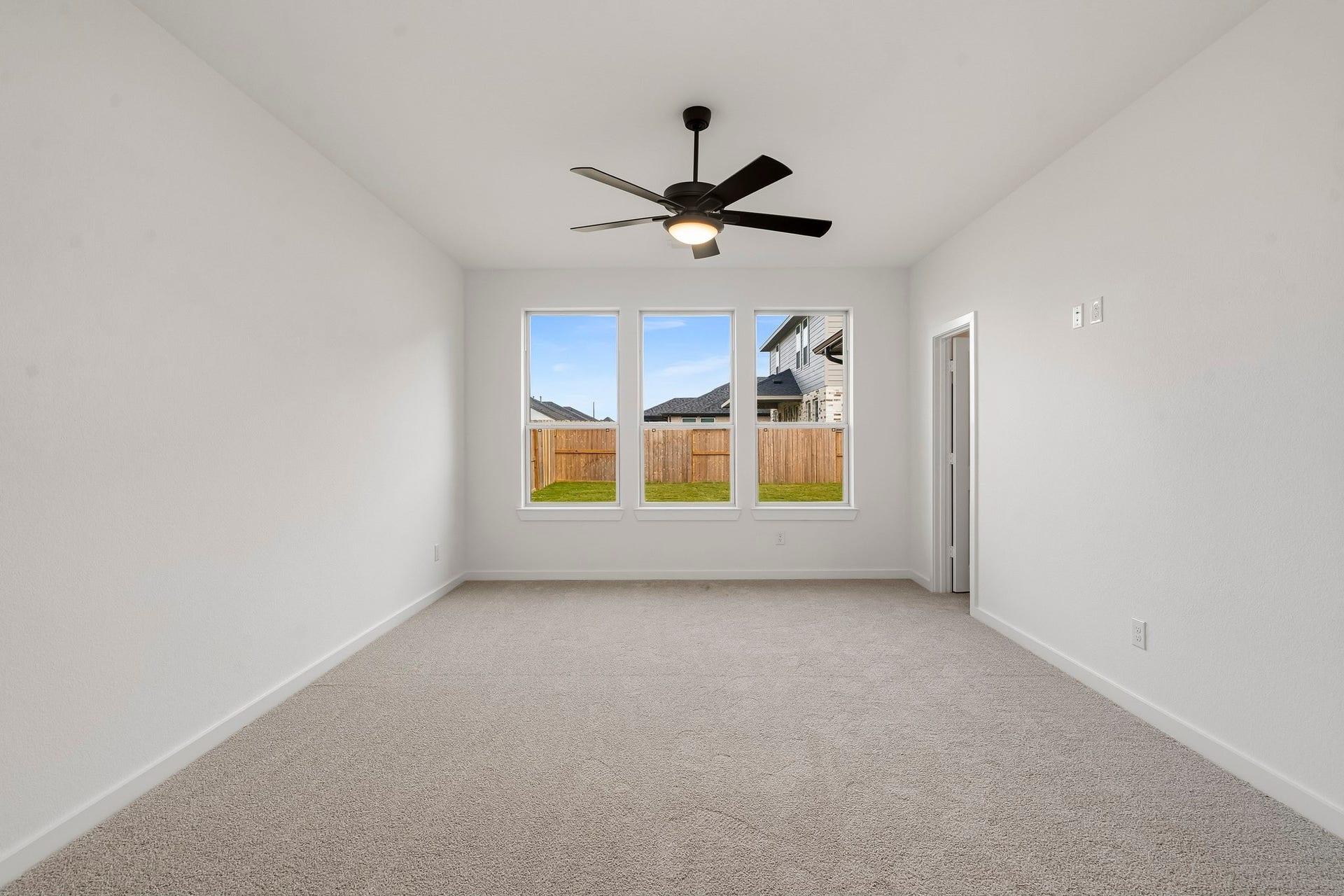 4510 Sunny Hazel Lane, Fulshear, TX 77441 Additional view of the primary bedroom with ensuite bath access.