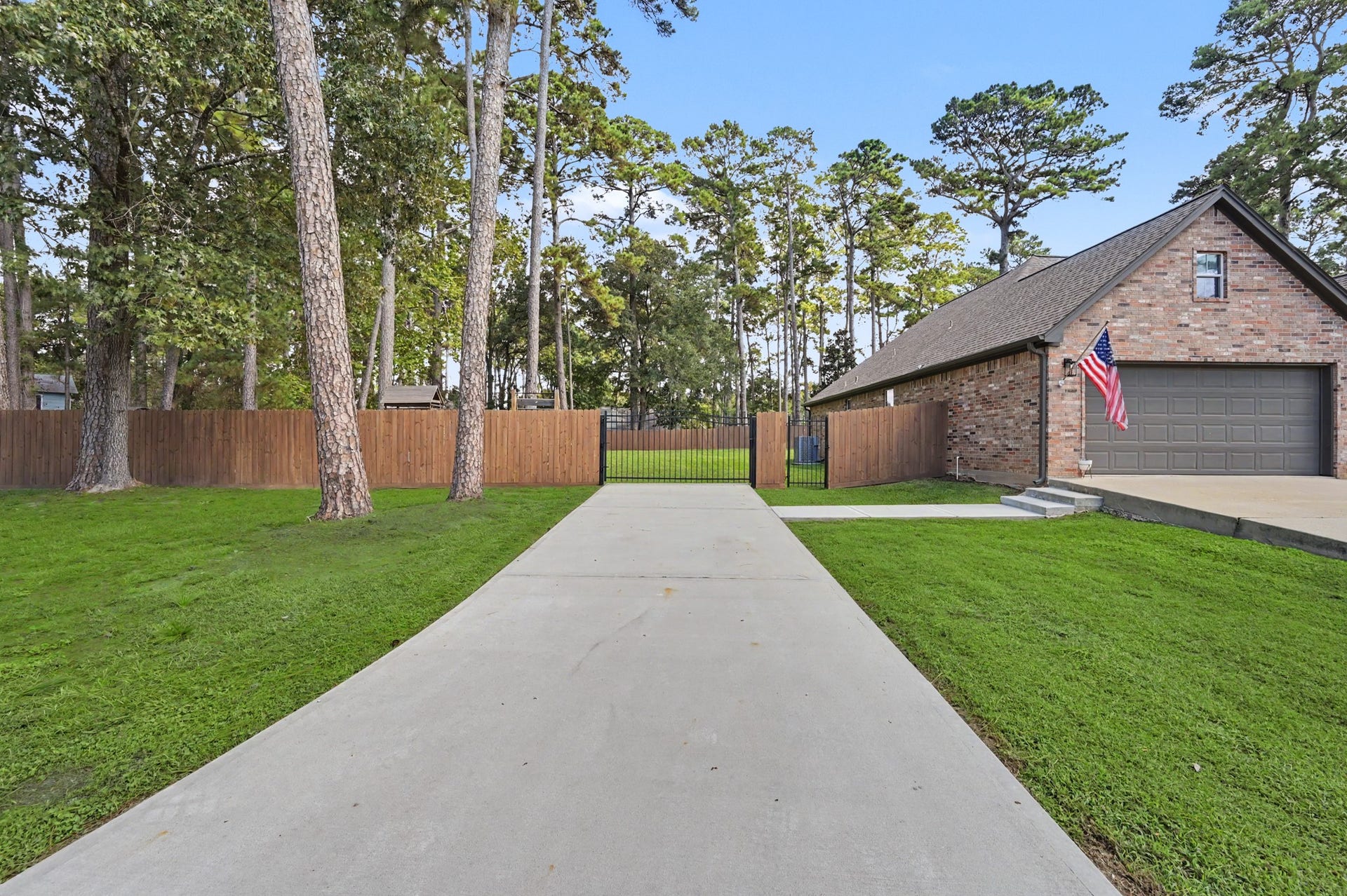 14010 Jamaica Circle, Willis, TX 77318 14010 Jamaica Circle, Willis, TX 77318