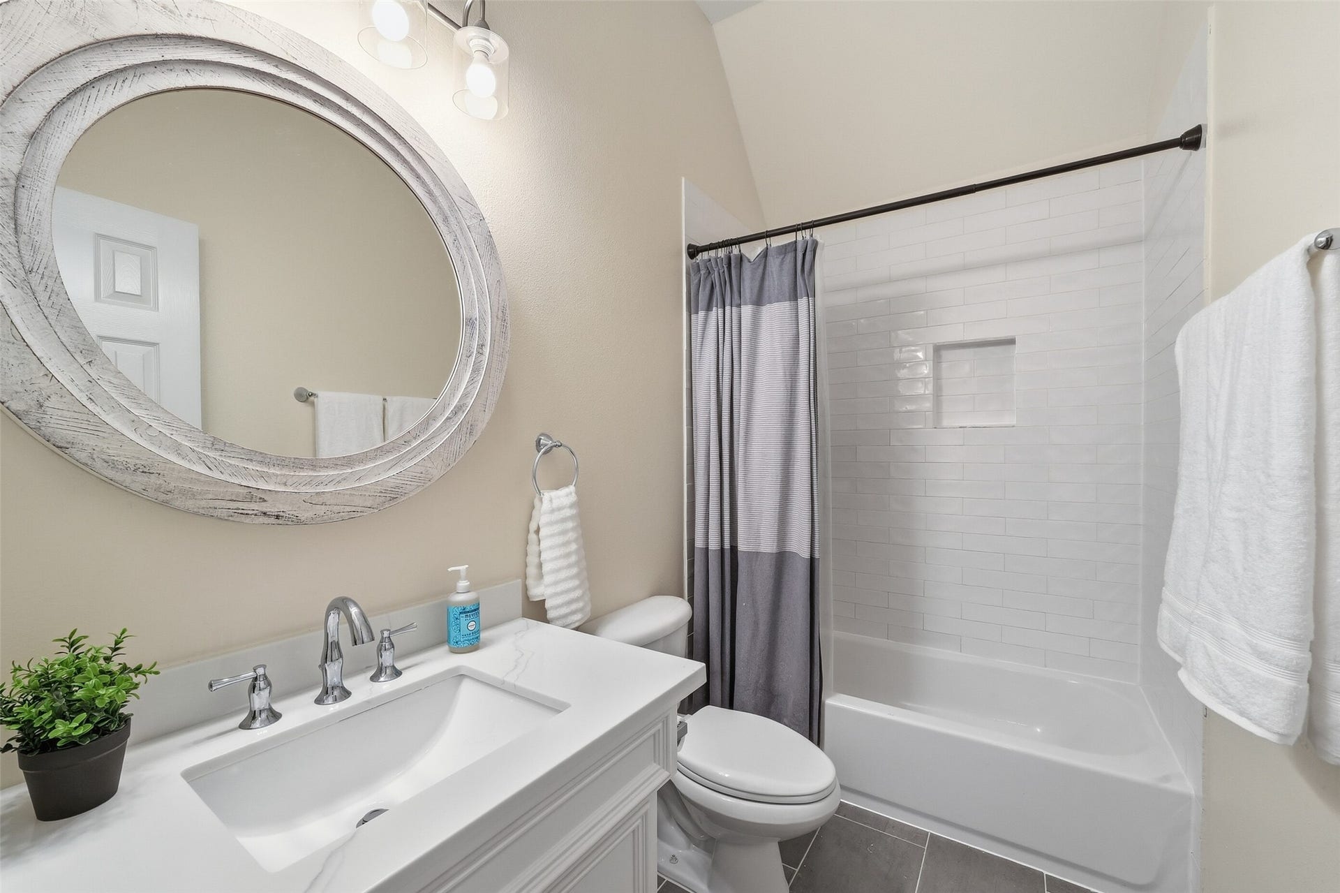 2815 Golden Larch Drive, Katy, TX 77494 Another of the second floor bathrooms.