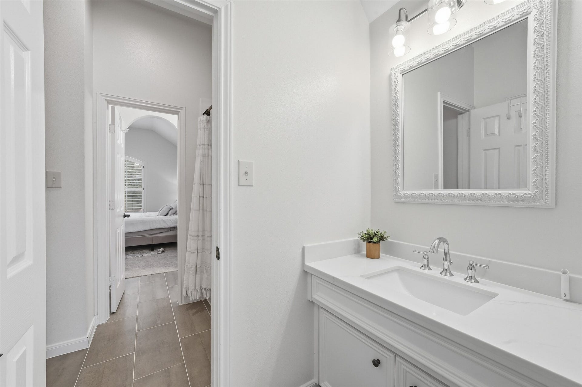 2815 Golden Larch Drive, Katy, TX 77494 ALL of the upstairs bathrooms have been completely renovated with popular updated finishes.