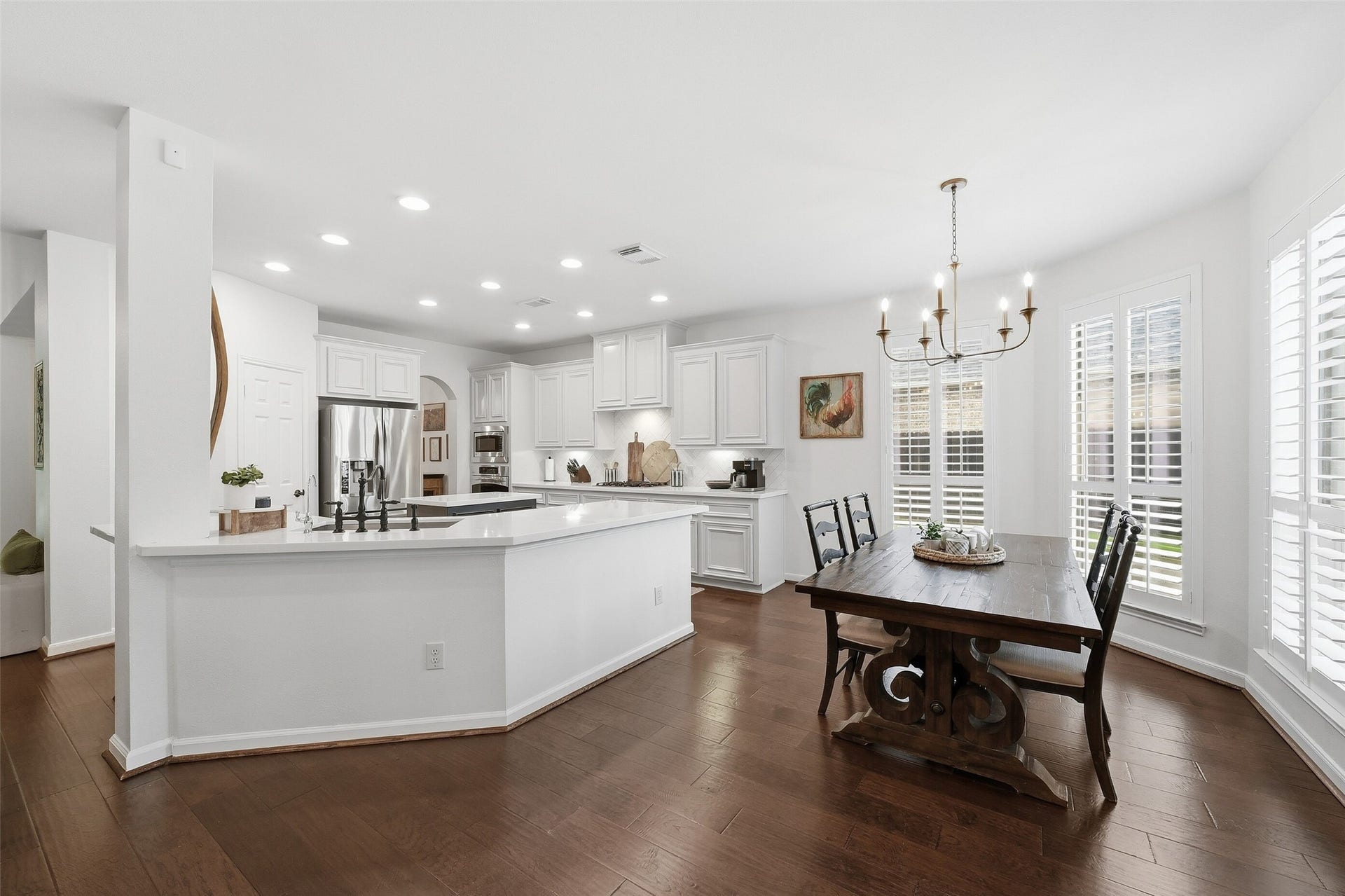 2815 Golden Larch Drive, Katy, TX 77494 This breakfast area can accomodate a large dining table.