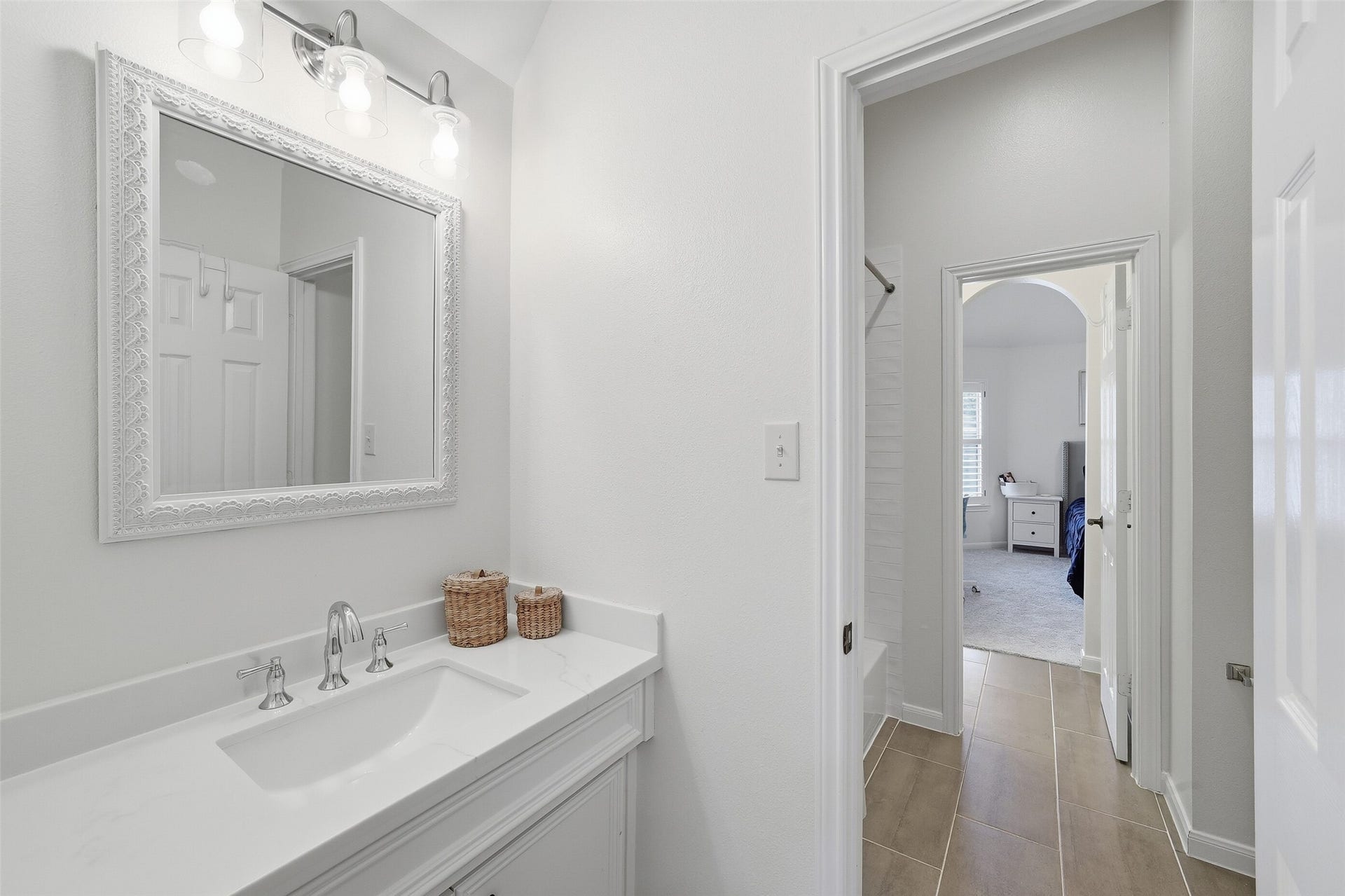 2815 Golden Larch Drive, Katy, TX 77494 Each bedroom has it's own sink/vanity and walk-in closet.