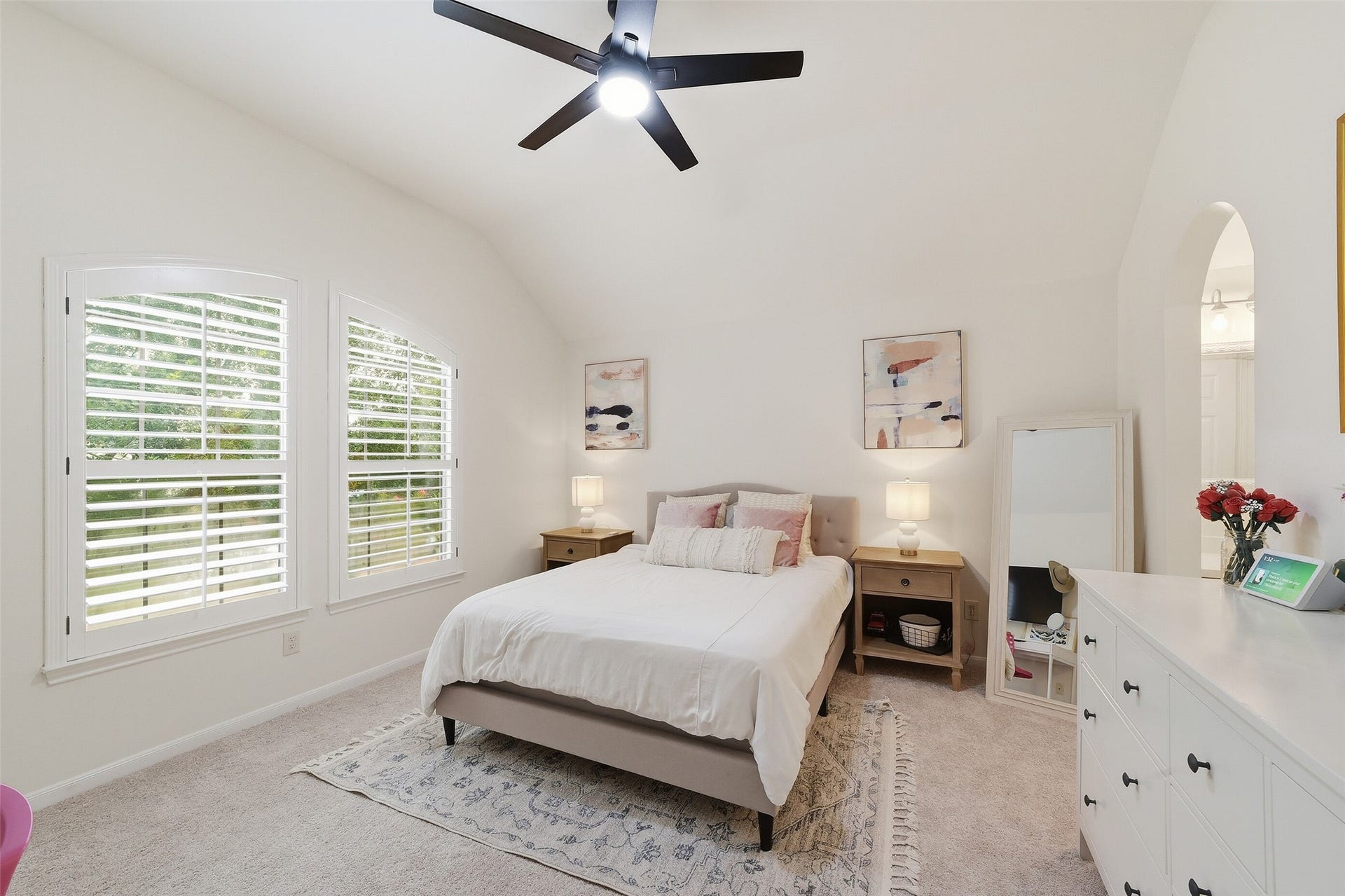 2815 Golden Larch Drive, Katy, TX 77494 On the left side of the second floor there are two bedrooms connected by a Jack and Jill bathroom.