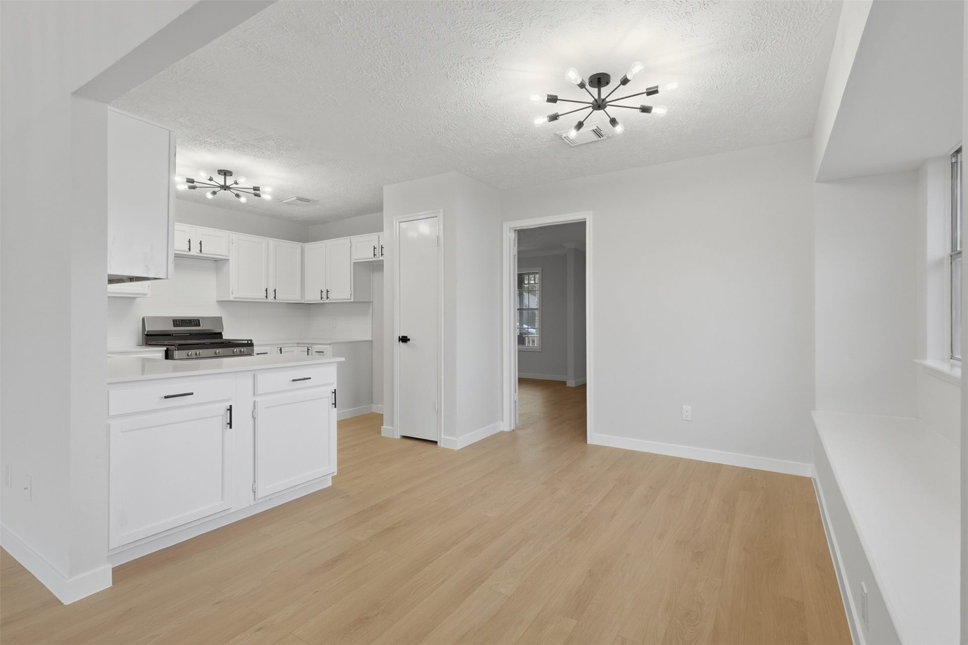 3019 Lotus Lane, Pearland, TX 77584