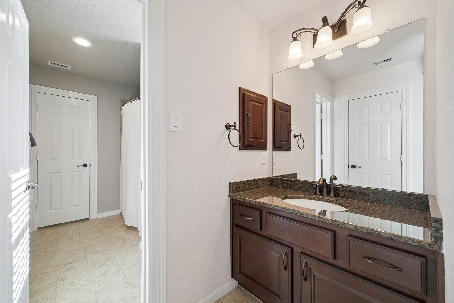 410 Mcallister Avenue, Sugar Land, TX 77479