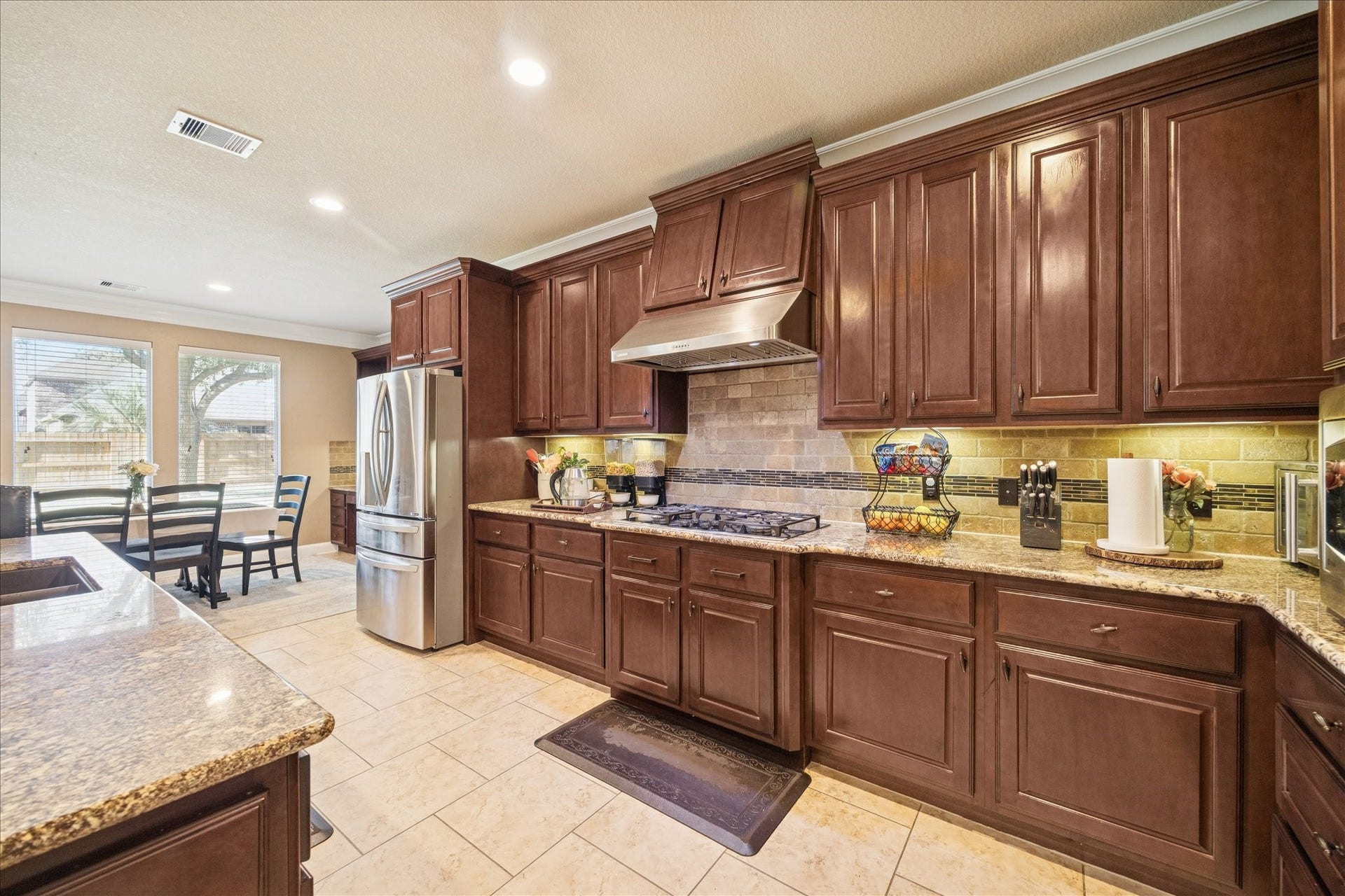 410 Mcallister Avenue, Sugar Land, TX 77479