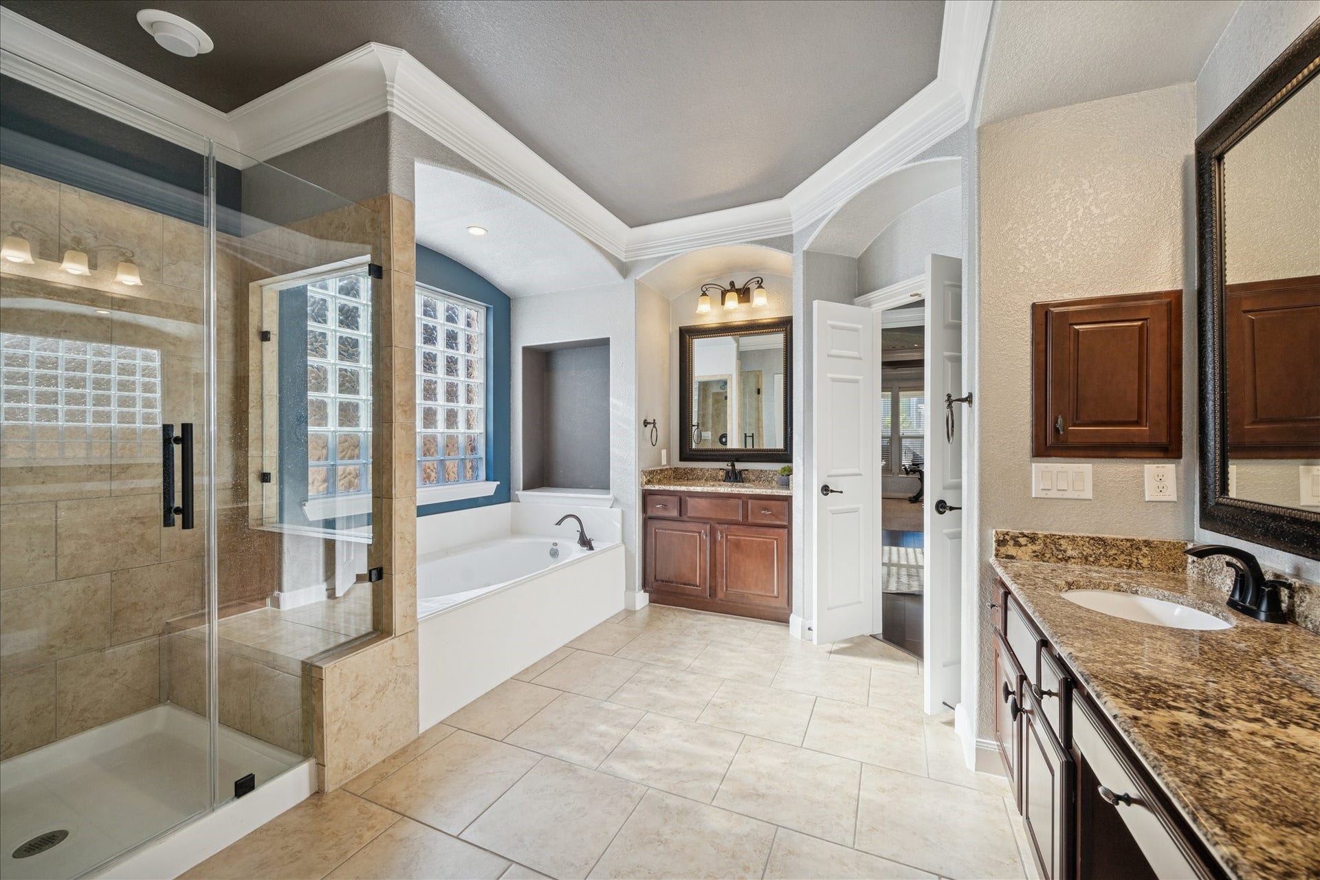410 Mcallister Avenue, Sugar Land, TX 77479