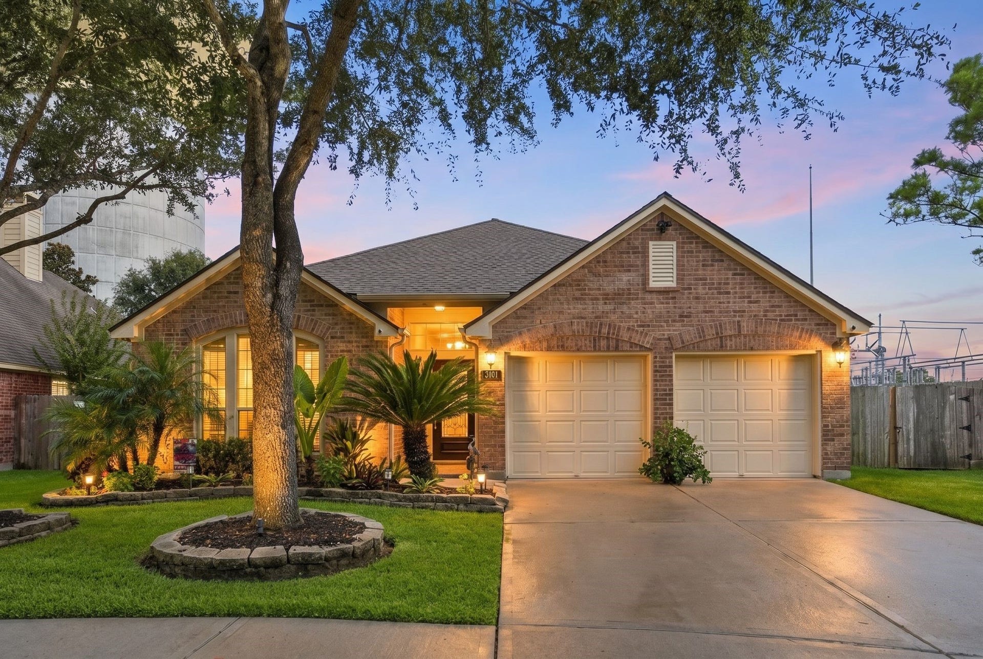 3101 Rock Brook Falls Lane, League City, TX 77573