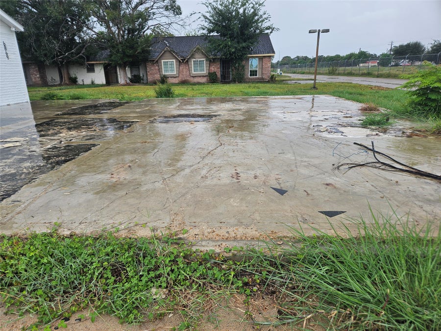 Property photo for 6867 Chasewood Drive, Houston, TX