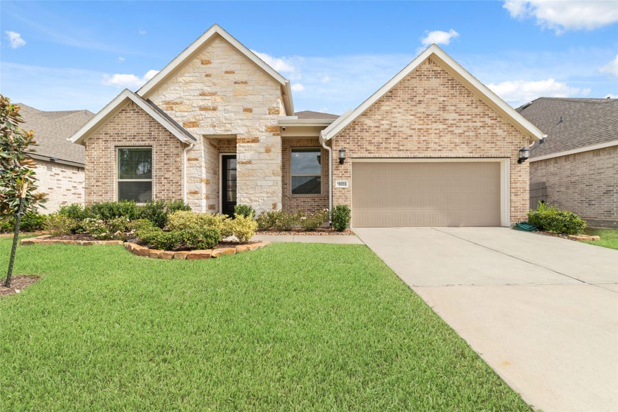 Property photo for 18055 Brennie Bird Lane, Conroe, TX