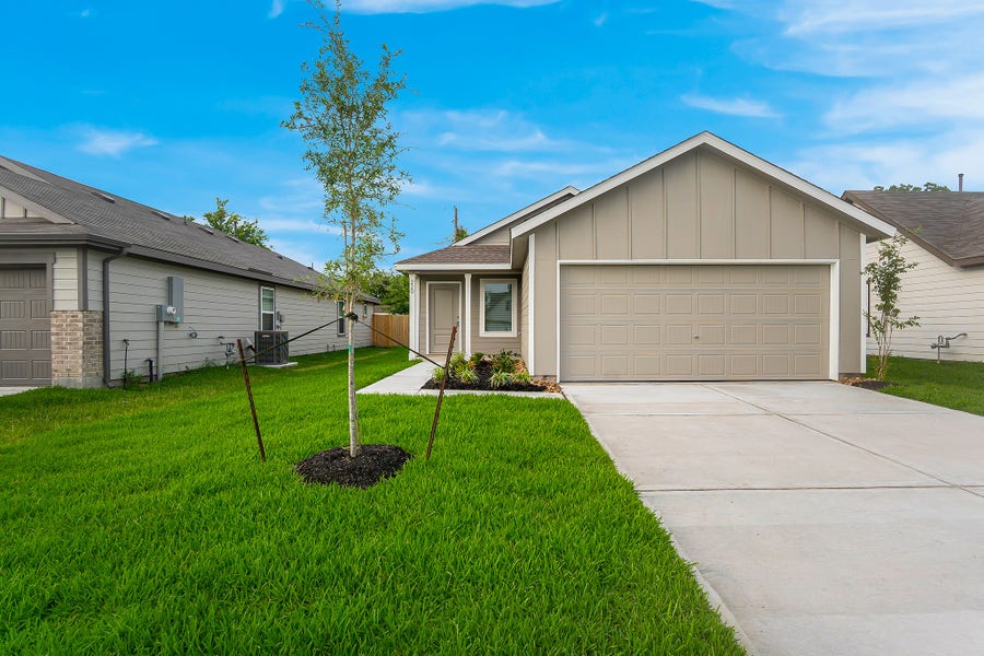 Property photo for 220 Laura Leigh Lane, Angleton, TX