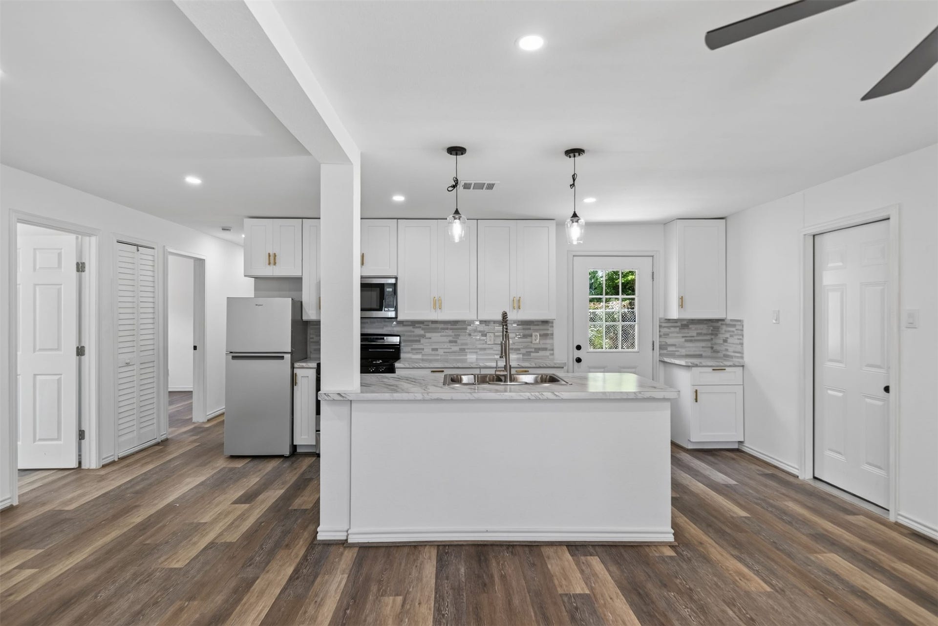 7338 Conley Street, Houston, TX 77021 7338 Conley Street, Houston, TX 77021