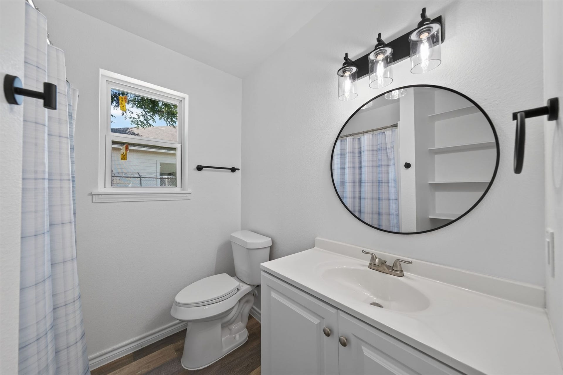 7338 Conley Street, Houston, TX 77021 7338 Conley Street, Houston, TX 77021