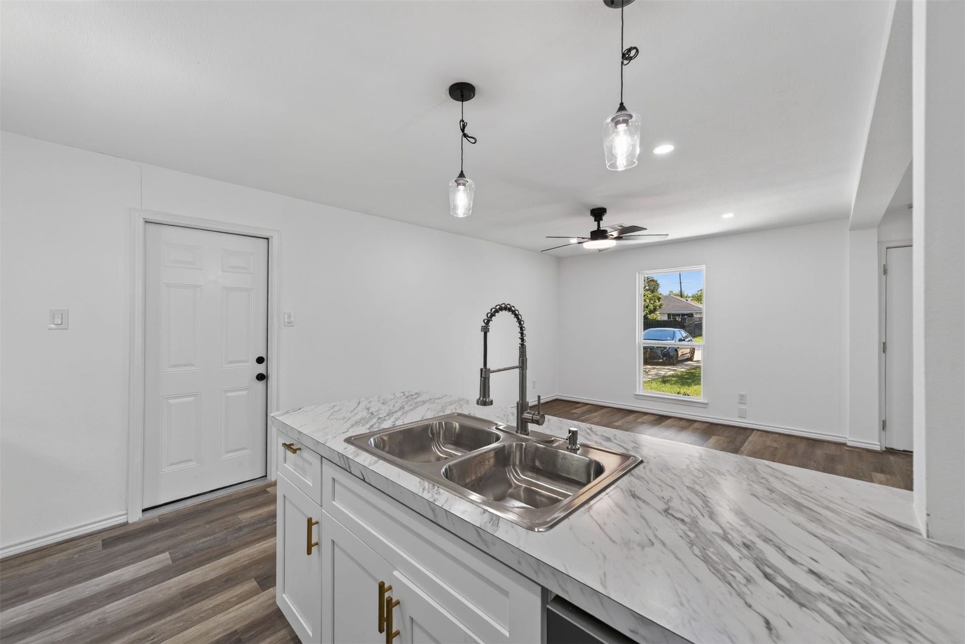 7338 Conley Street, Houston, TX 77021 7338 Conley Street, Houston, TX 77021