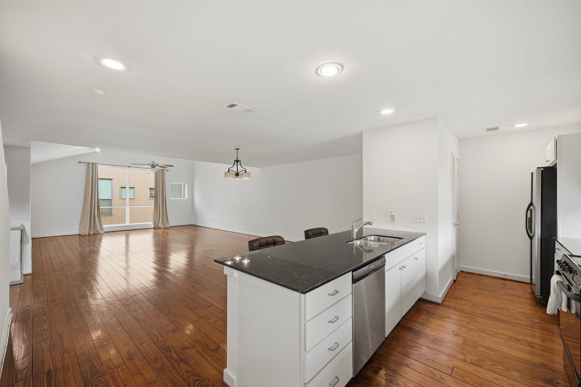 2605 Calumet Street, #22, Houston, TX 77004 2605 Calumet Street, #22, Houston, TX 77004