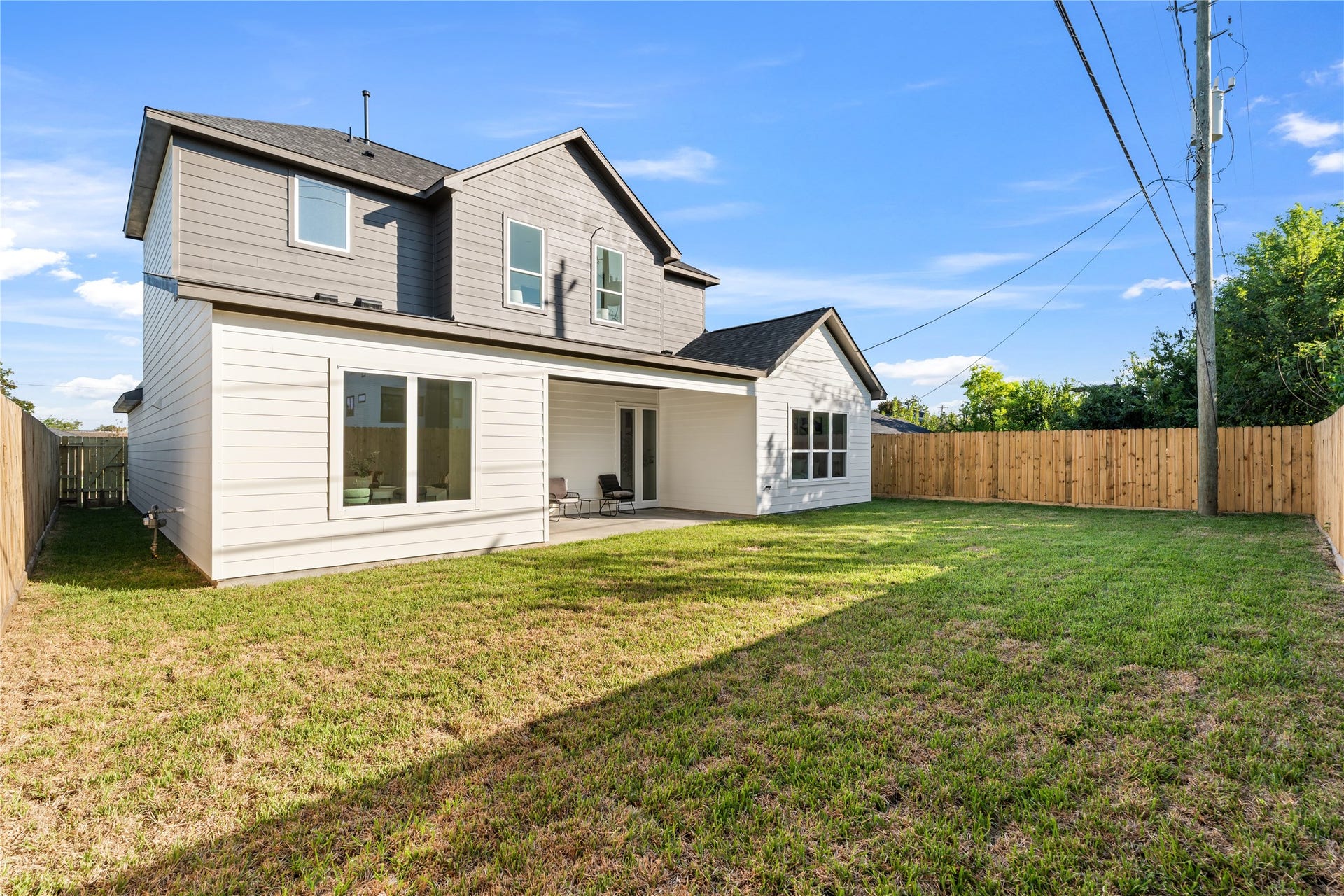 6714 Tierwester Street, Houston, TX 77021 Beyond the home's contemporary exterior lies a spacious backyard with endless possibilities for personalization.