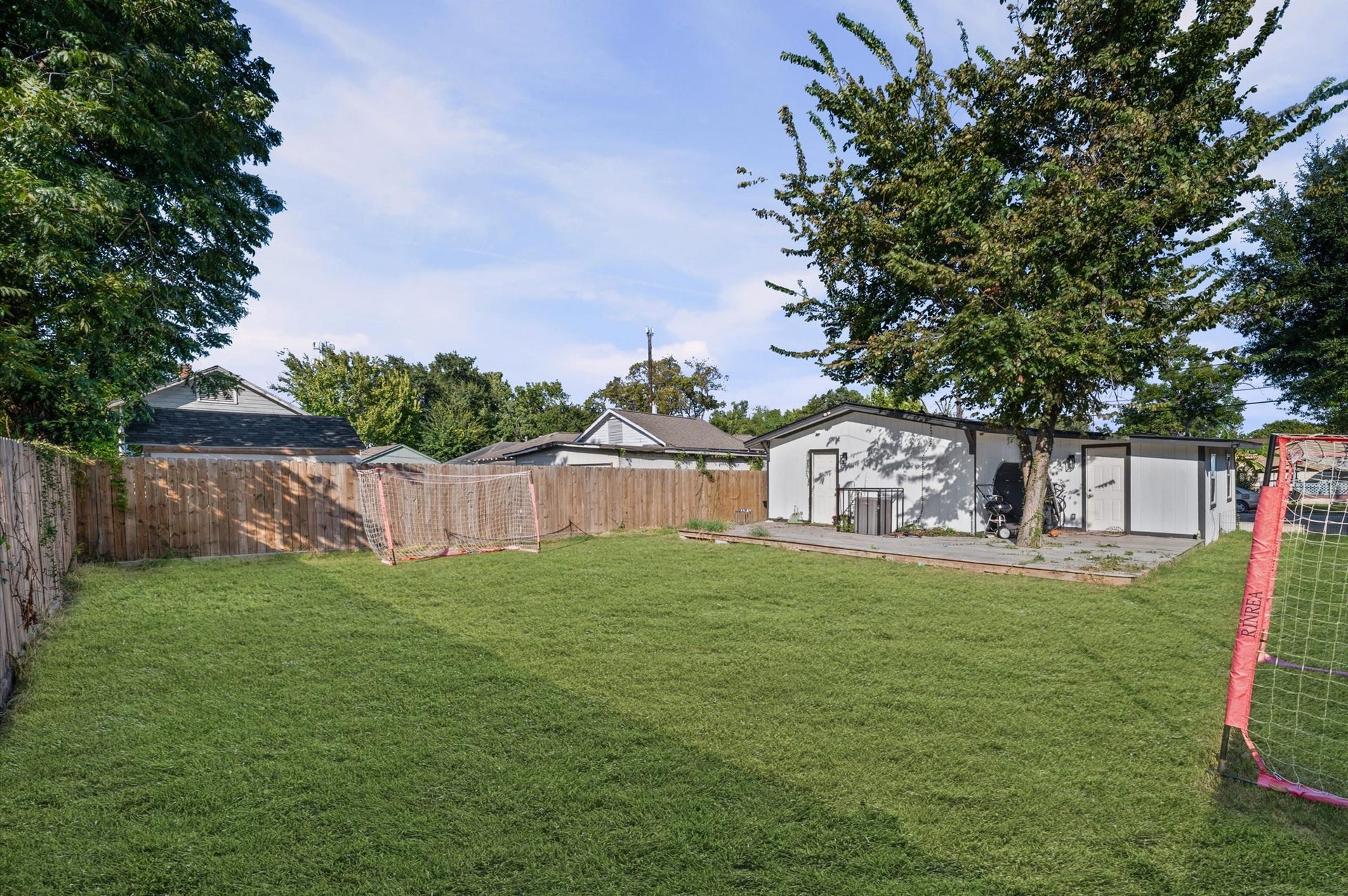 3905 Cotswold Street, Houston, TX 77009 3905 Cotswold Street, Houston, TX 77009