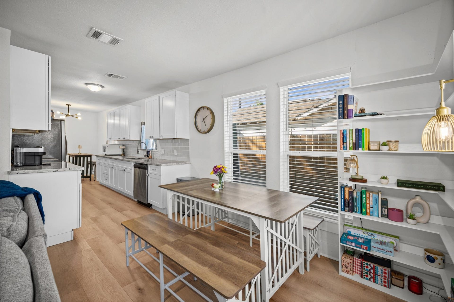 3905 Cotswold Street, Houston, TX 77009 3905 Cotswold Street, Houston, TX 77009