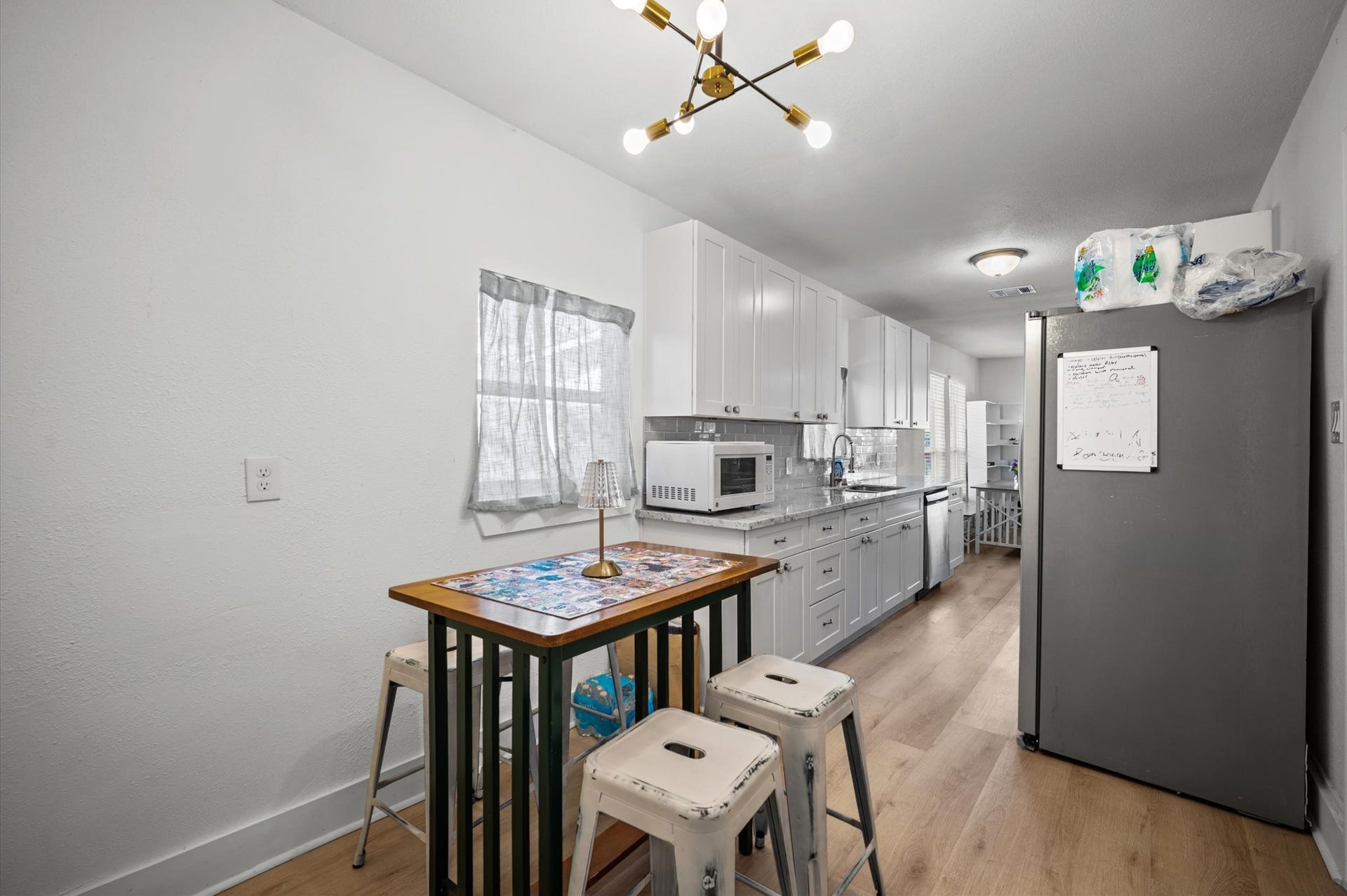 3905 Cotswold Street, Houston, TX 77009 3905 Cotswold Street, Houston, TX 77009