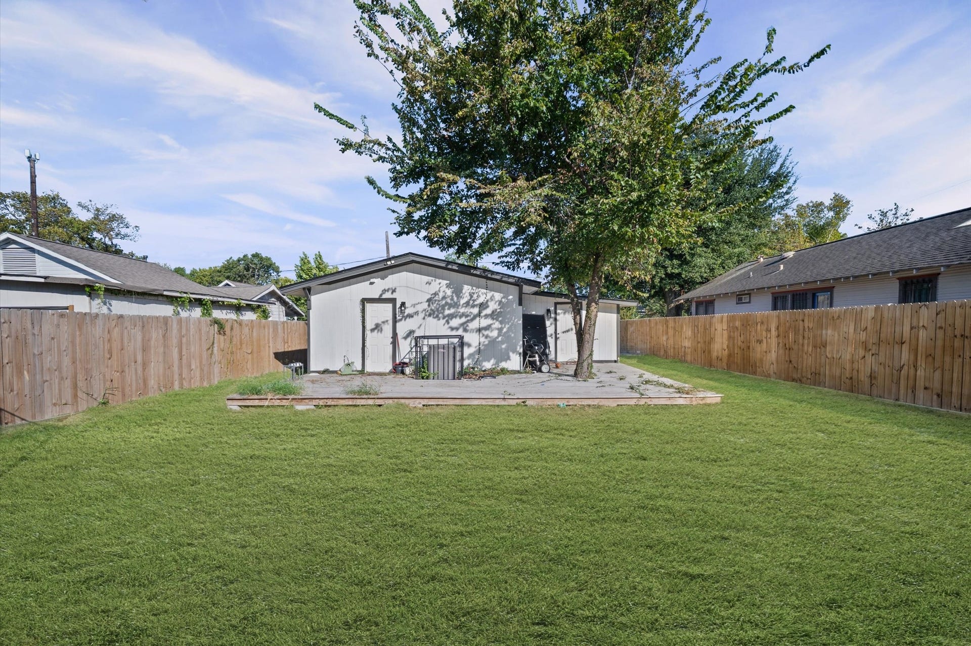 3905 Cotswold Street, Houston, TX 77009 3905 Cotswold Street, Houston, TX 77009