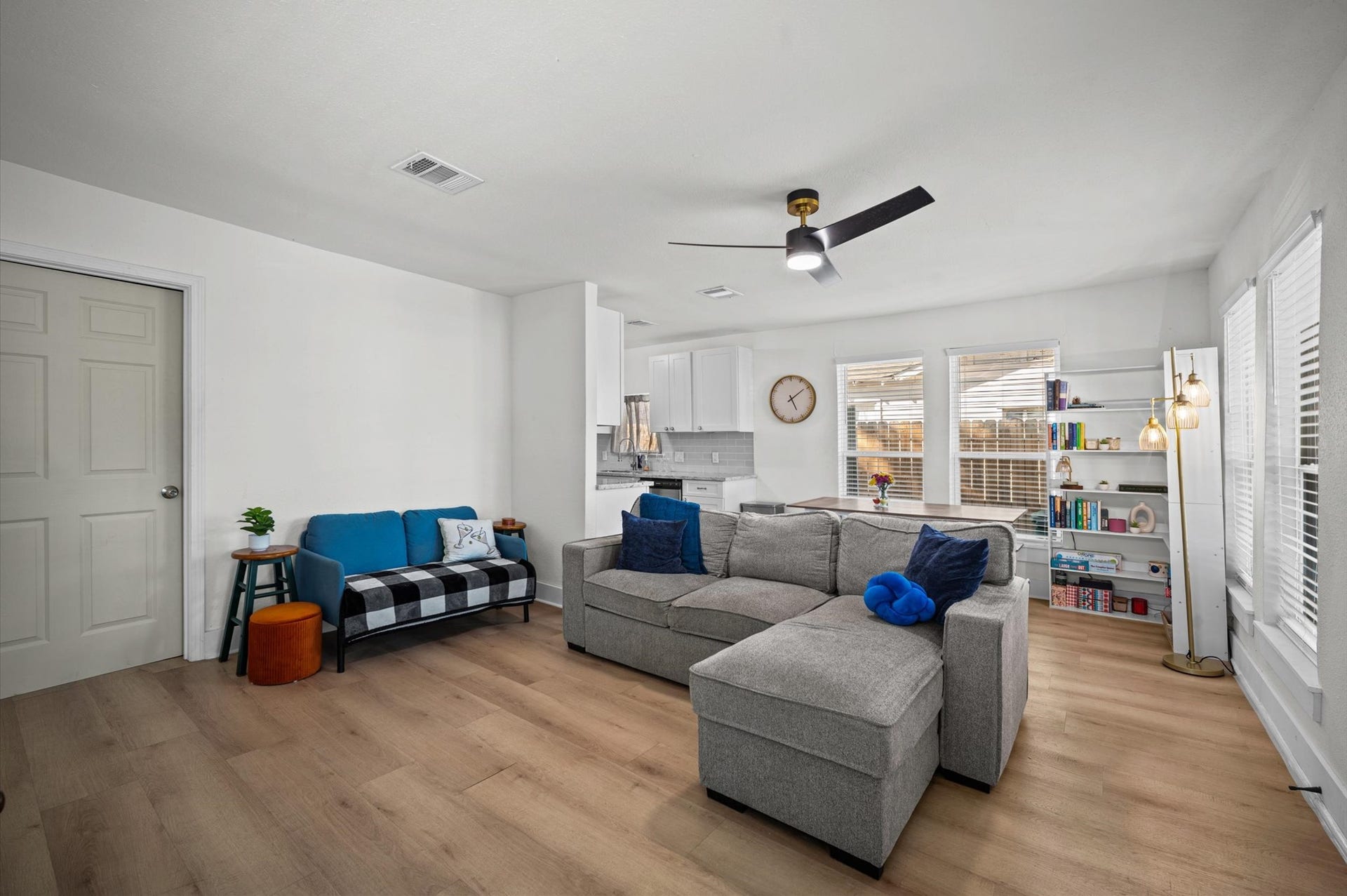 3905 Cotswold Street, Houston, TX 77009 3905 Cotswold Street, Houston, TX 77009