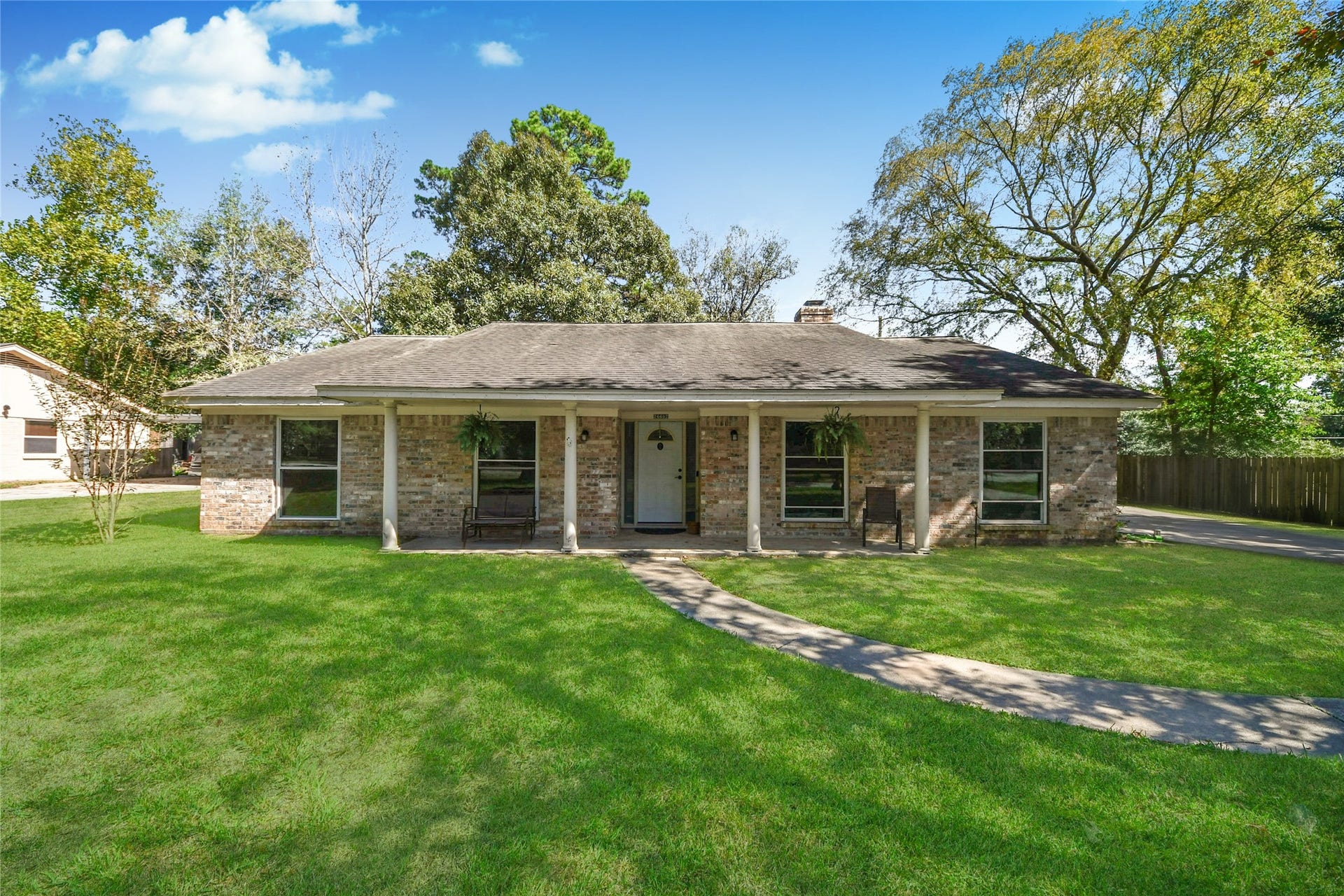 26602 Maplewood Drive, Spring, TX 77386 26602 Maplewood Drive, Spring, TX 77386