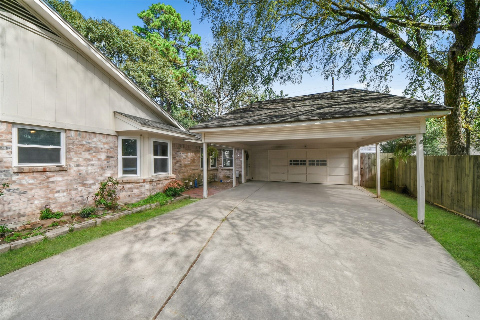 26602 Maplewood Drive, Spring, TX 77386 26602 Maplewood Drive, Spring, TX 77386