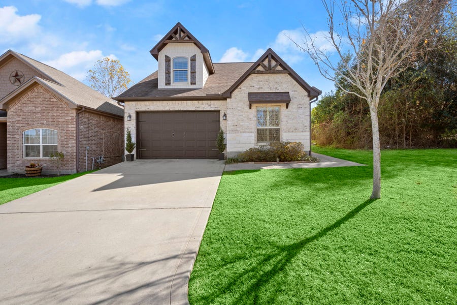 Property photo for 109 Harbour Town Circle, Conroe, TX