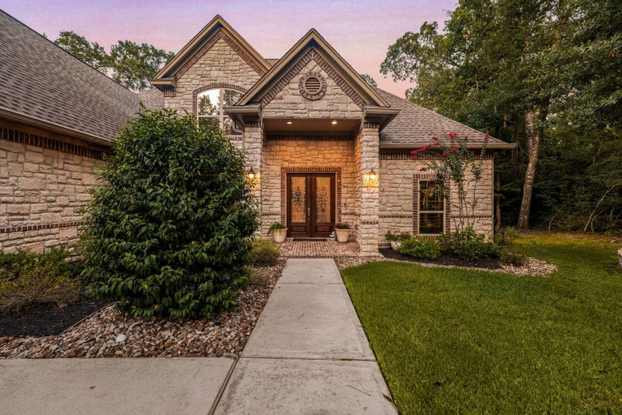 Property photo for 1904 Boulder Ridge Drive, Conroe, TX