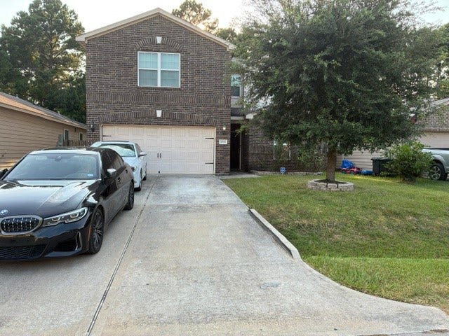 Property photo for 10531 Pine Landing Drive, Houston, TX