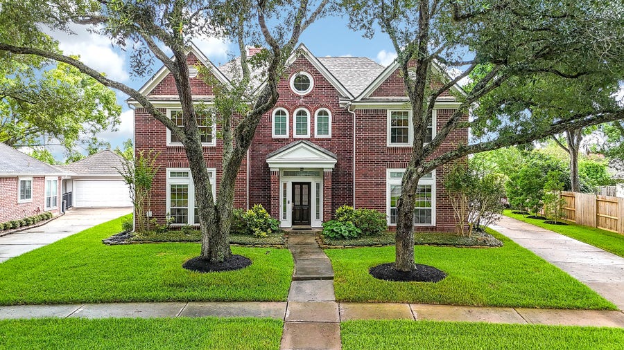 Property photo for 4806 Kirkwall Drive, Sugar Land, TX