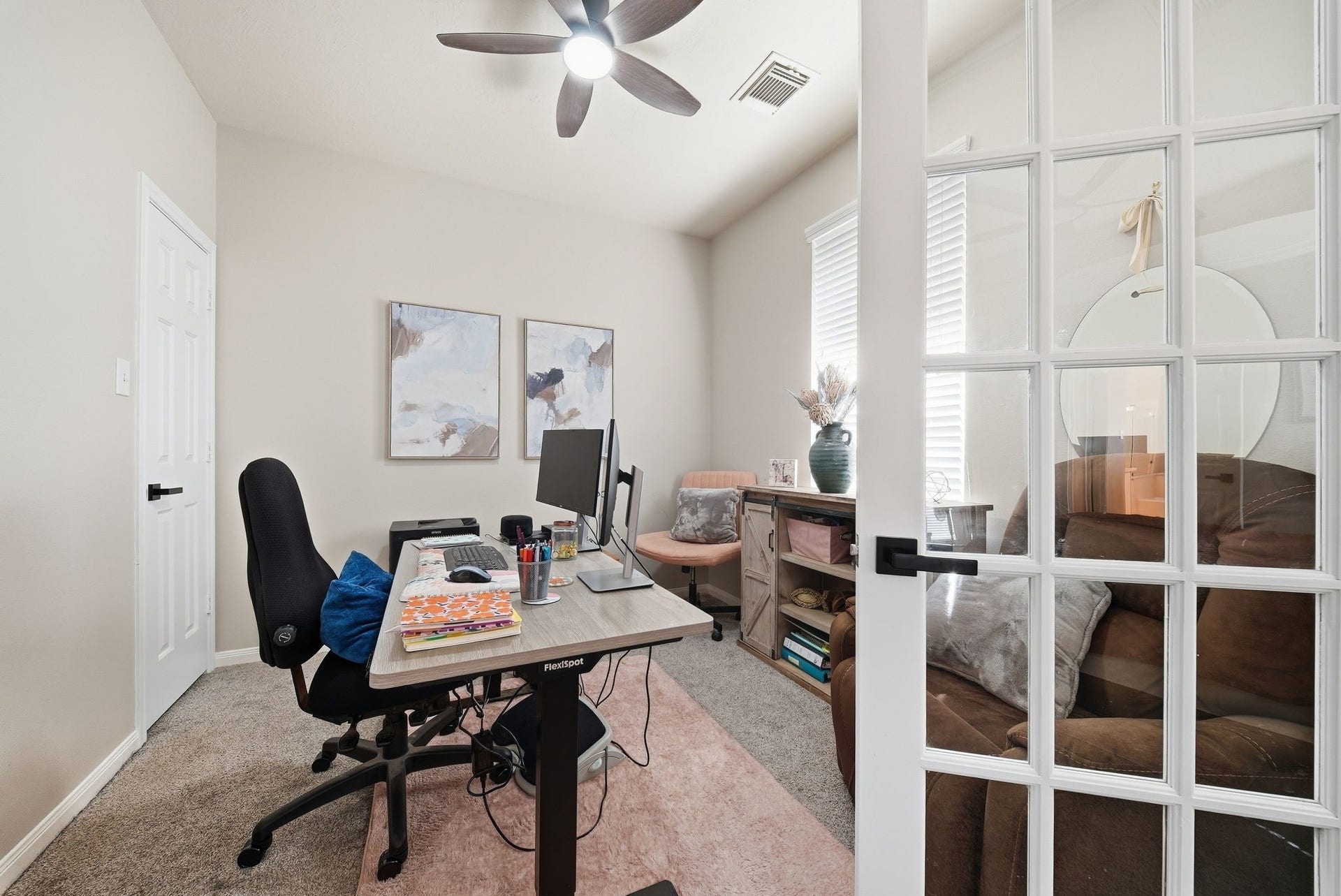 402 Prattwood Court, League City, TX 77573 A perfect work from home set up