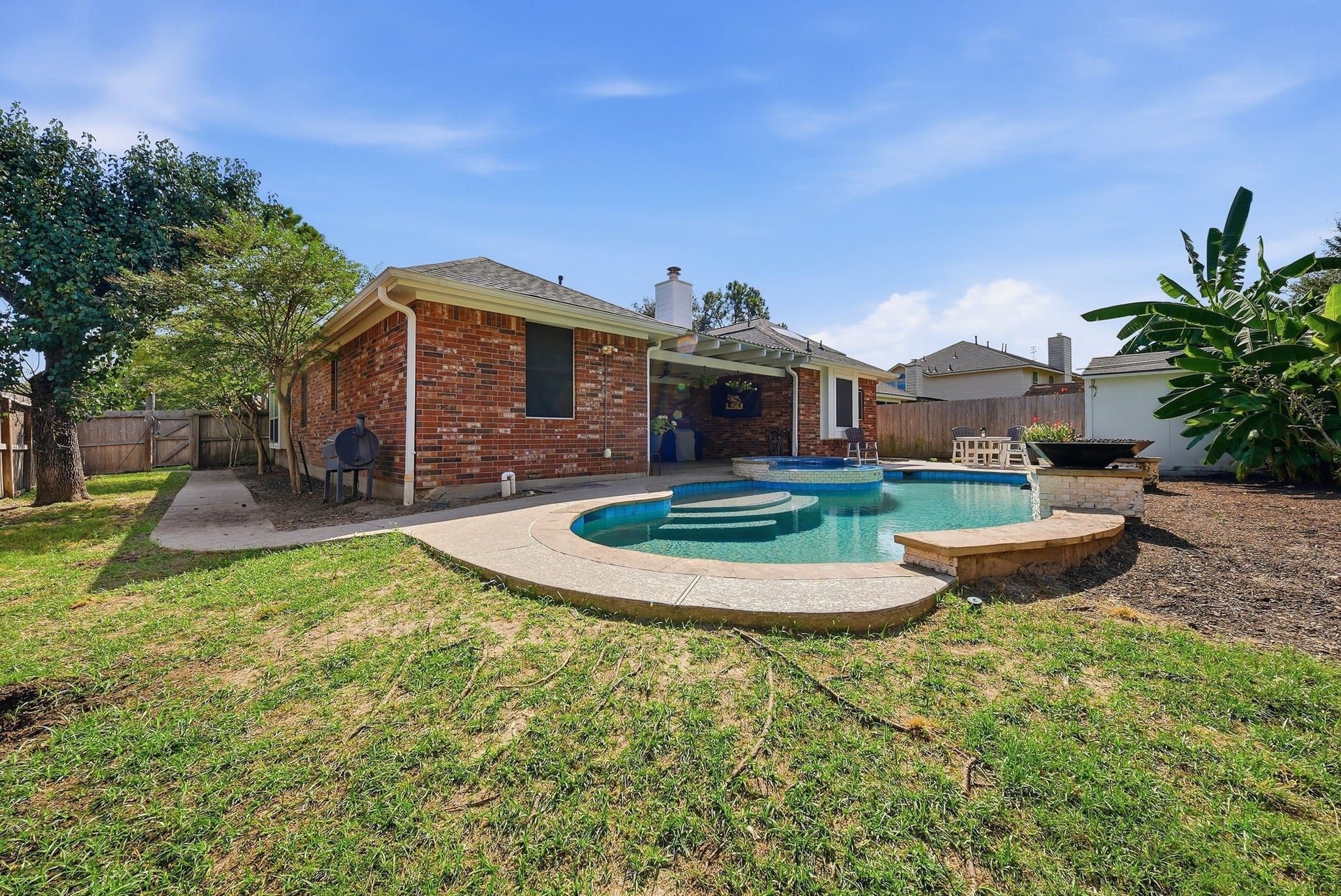 402 Prattwood Court, League City, TX 77573 Move in ready November 1