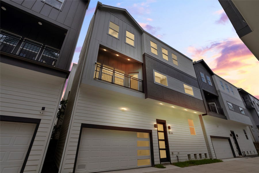 Property photo for 1122 W 16th Street, #B, Houston, TX