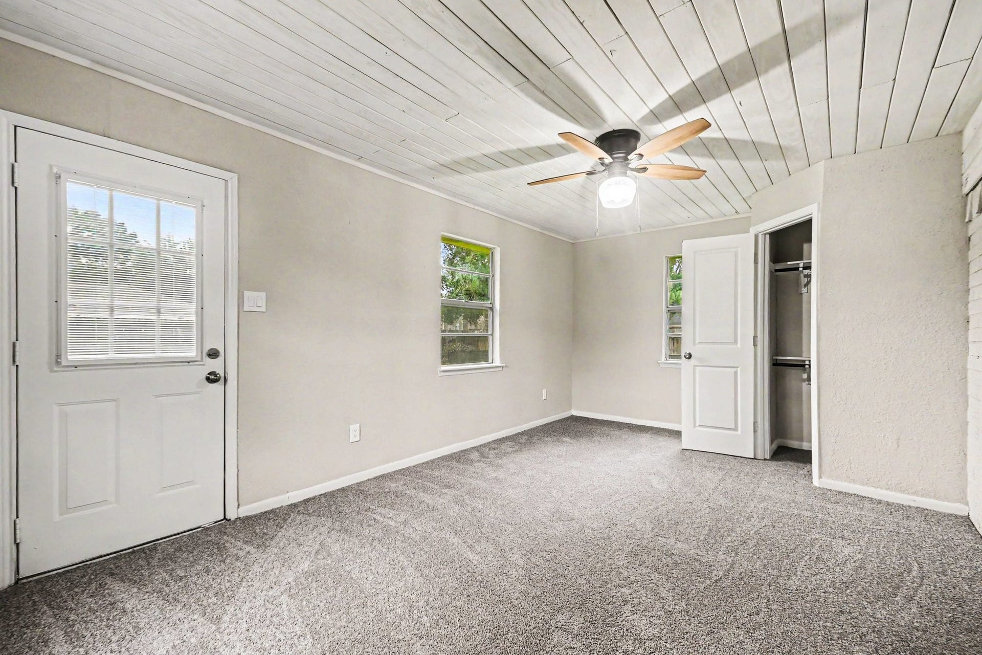 3810 Clover Drive, Alvin, TX 77511 3810 Clover Drive, Alvin, TX 77511