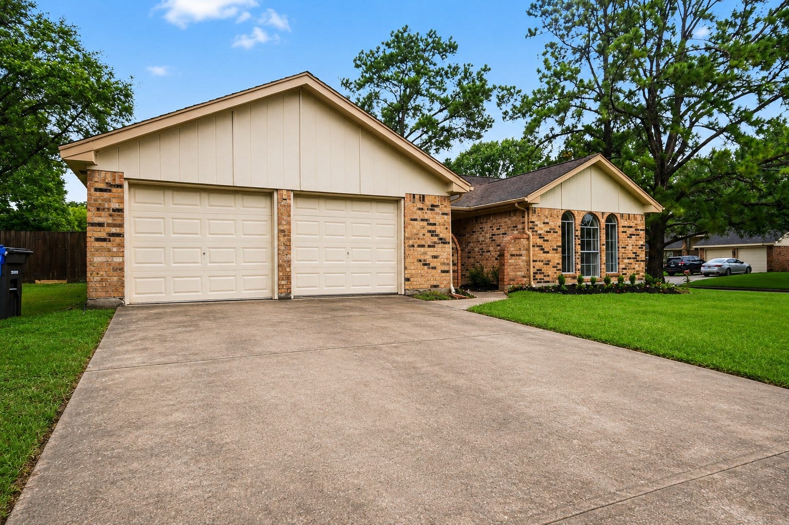 3810 Clover Drive, Alvin, TX 77511 3810 Clover Drive, Alvin, TX 77511