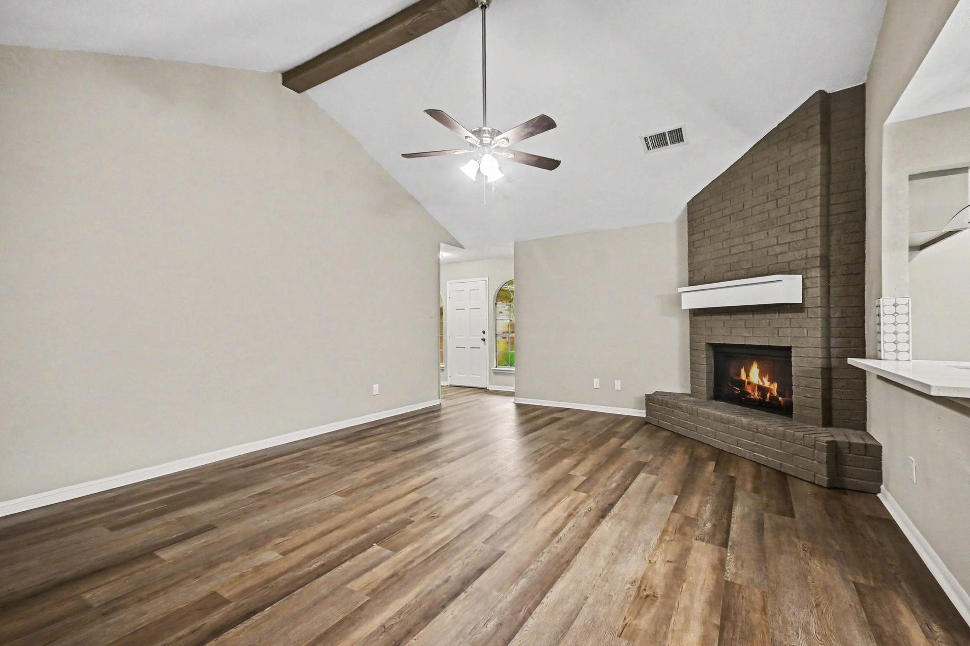 3810 Clover Drive, Alvin, TX 77511 3810 Clover Drive, Alvin, TX 77511
