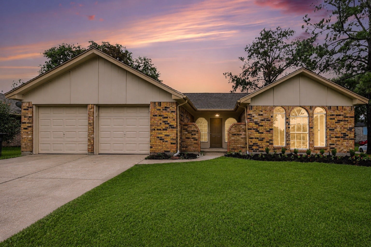 3810 Clover Drive, Alvin, TX 77511 3810 Clover Drive, Alvin, TX 77511