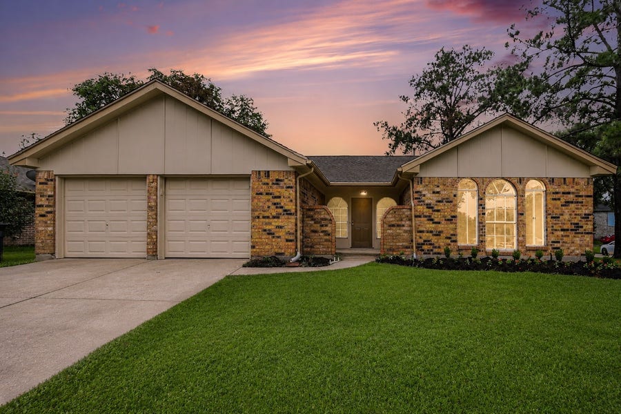 Property photo for 3810 Clover Drive, Alvin, TX
