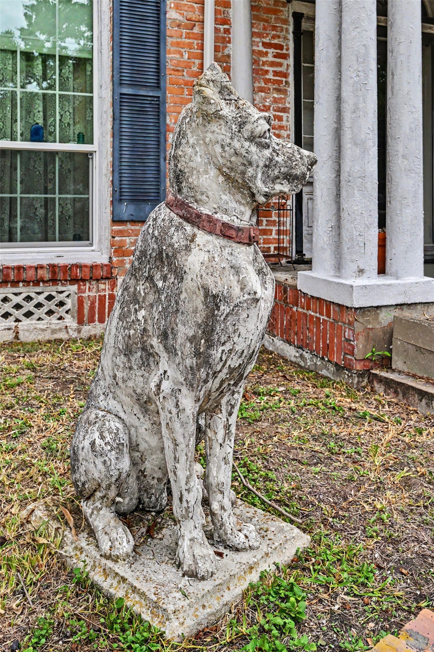 3736 Bellaire Boulevard, Southside Place, TX 77025 Bozo has proudly guarded the home for many decades. He will be retiring with the current owners.