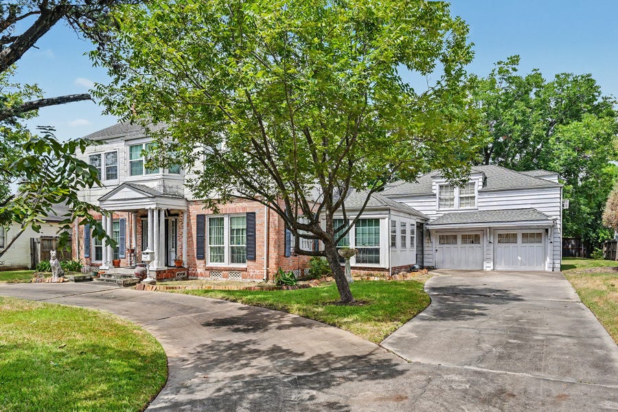 Property photo for 3736 Bellaire Boulevard, Southside Place, TX